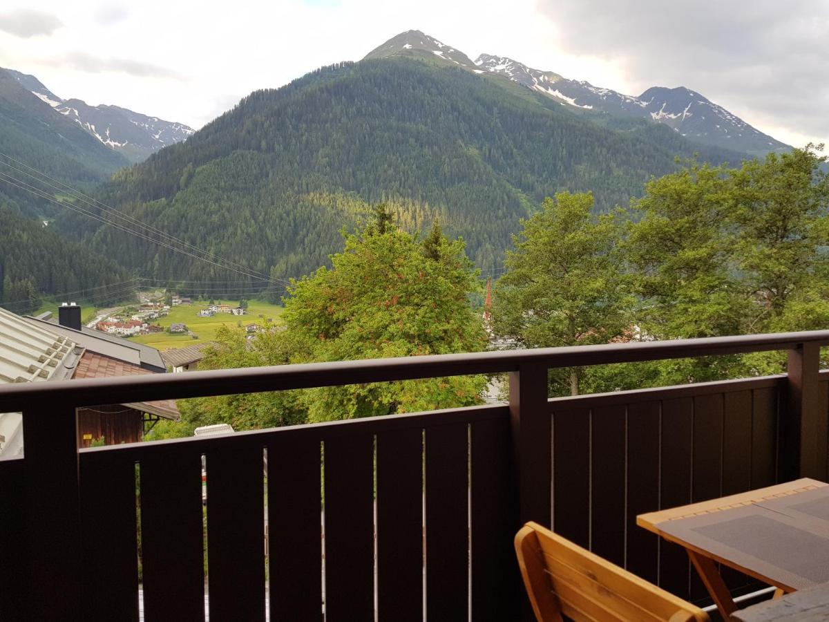 Haus Tannegg Bed and Breakfast Pettneu am Arlberg Εξωτερικό φωτογραφία